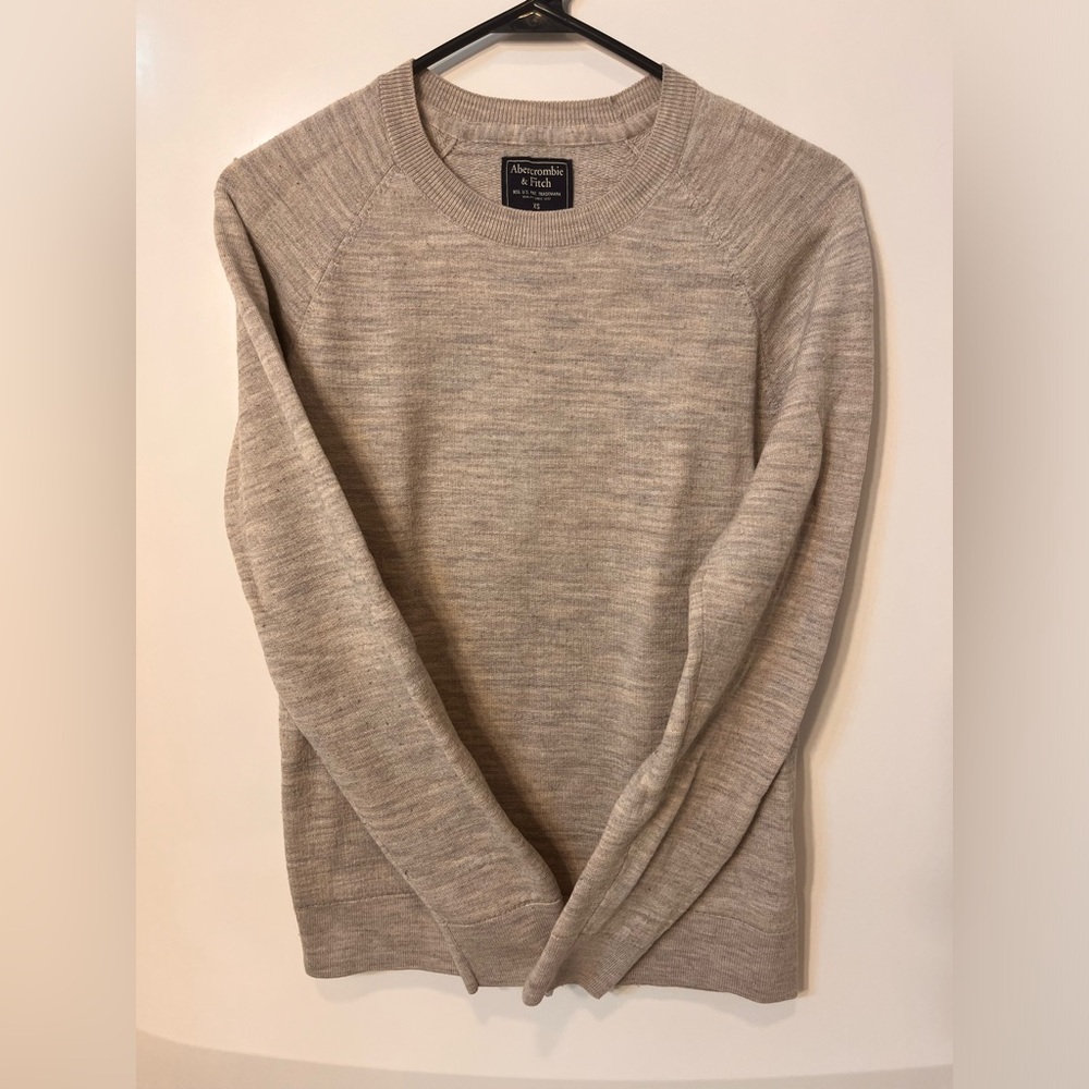 Abercrombie & Fitch Gray Sweater